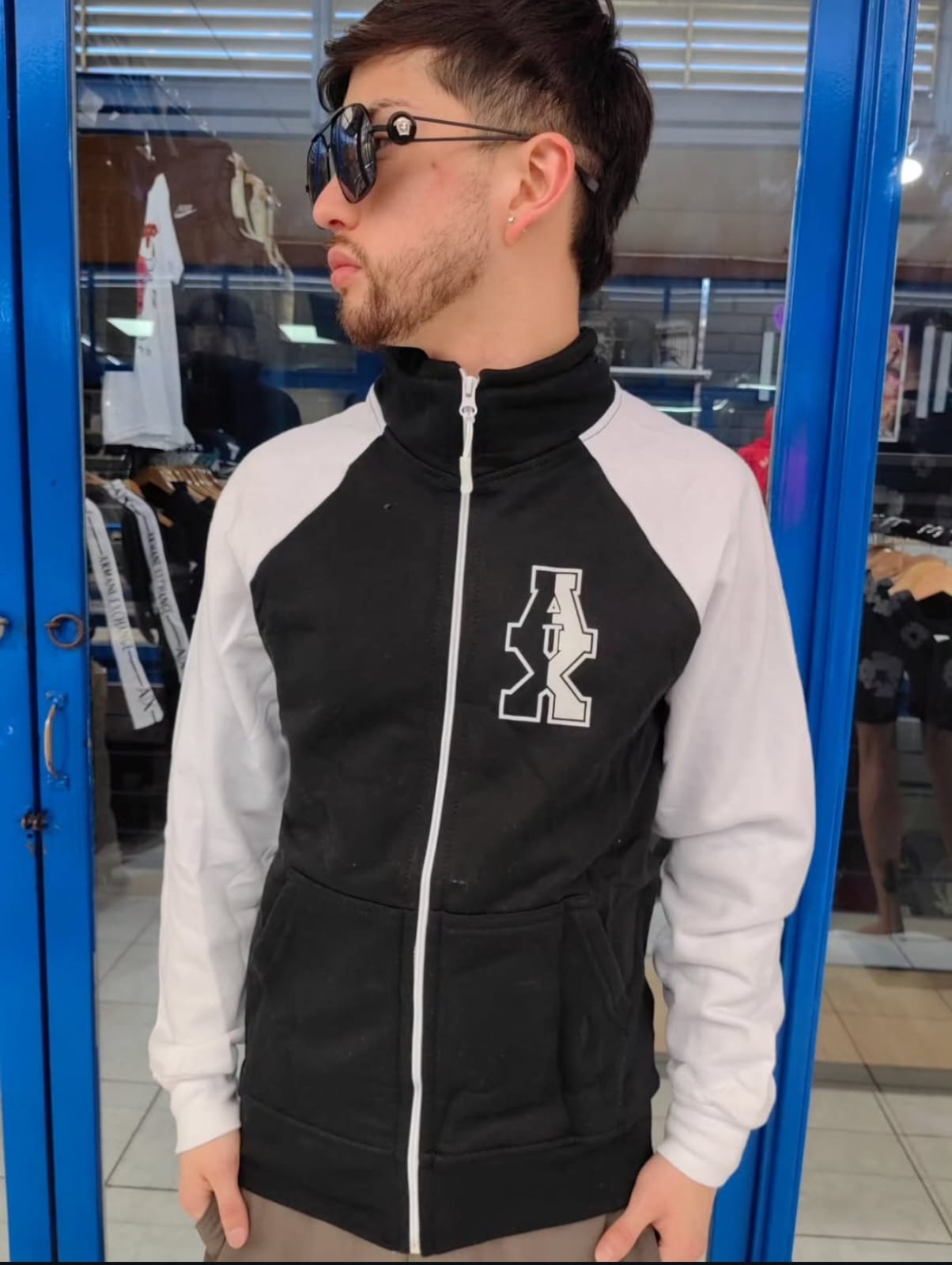 POLERON ARMANI EXCHANGE NEGRO BLANCO  - Imagen principal