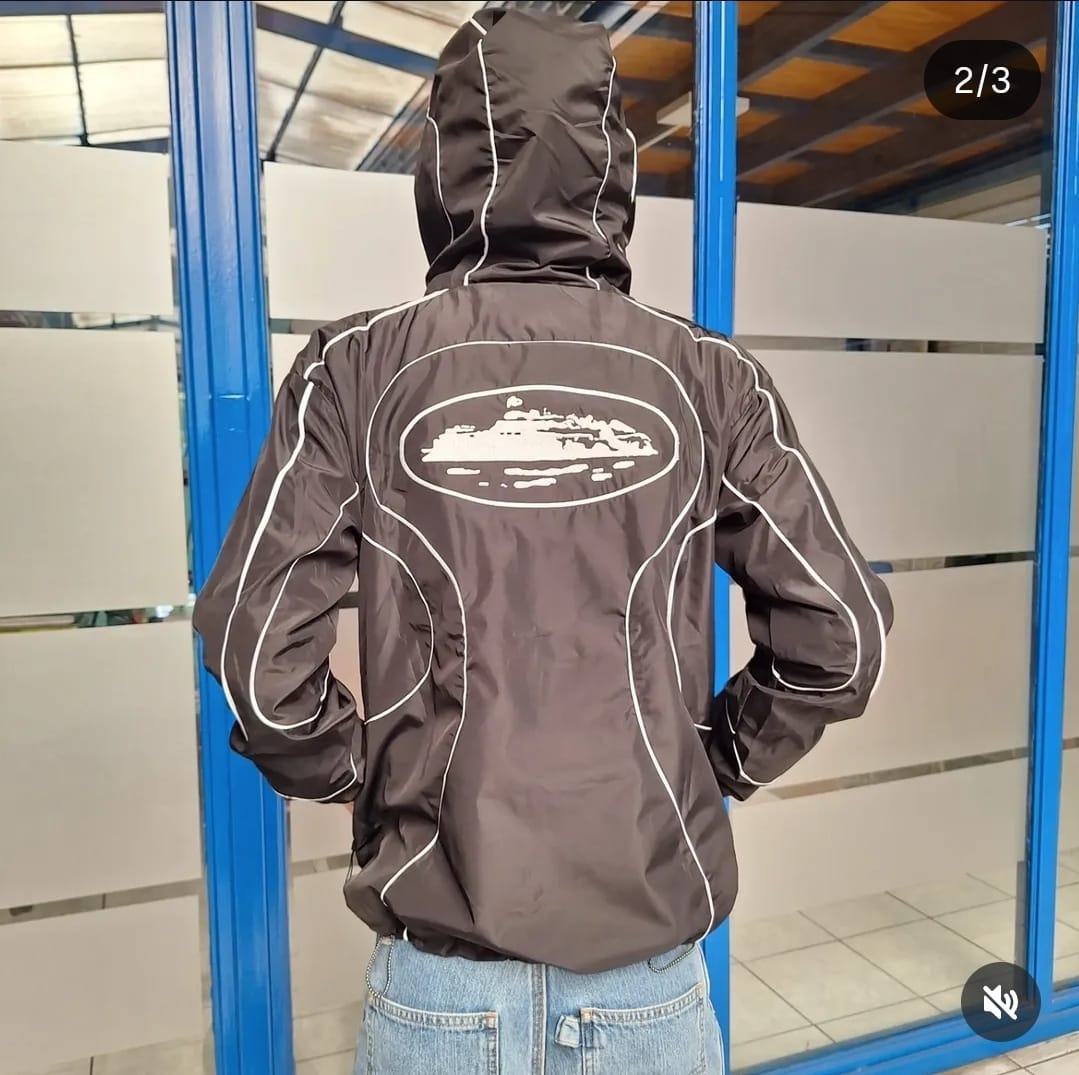 CHAQUETA NIKE POR CORTEIZ NEGRA 