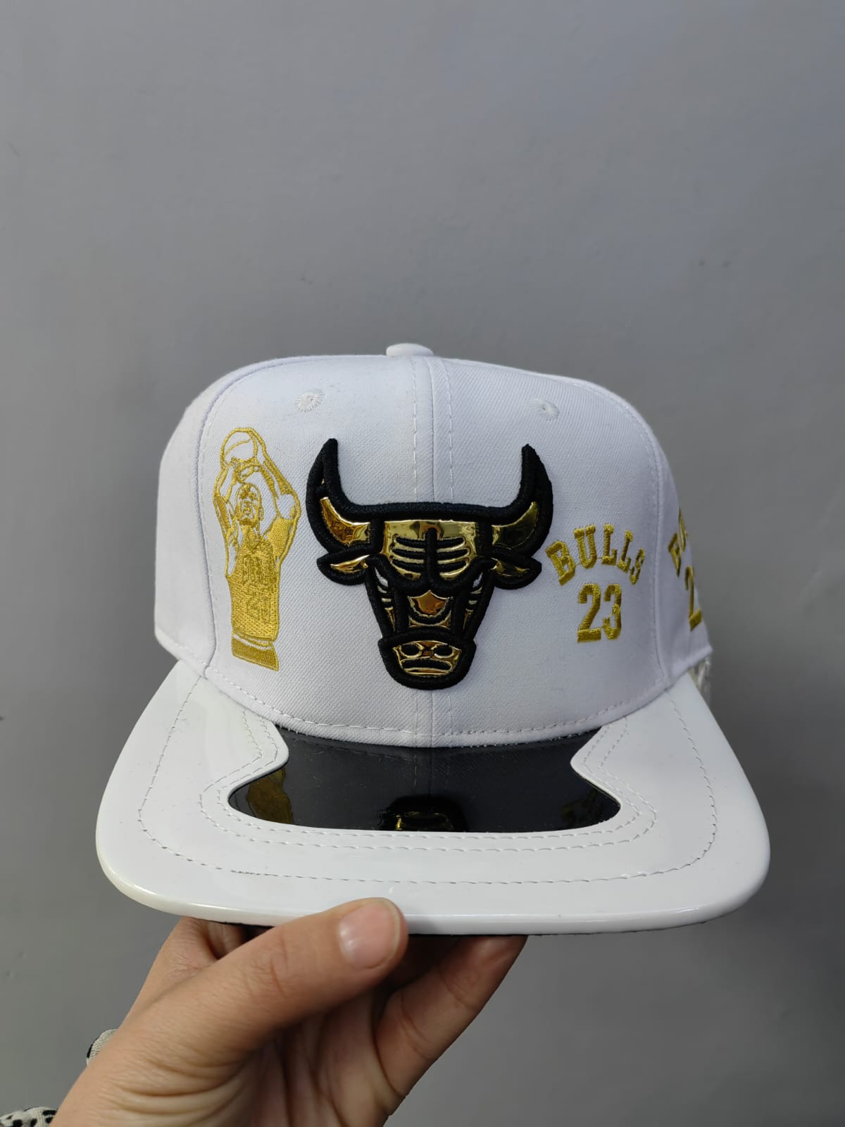 JOCKEY BULLS BLANCO DORADO  - Imagen principal