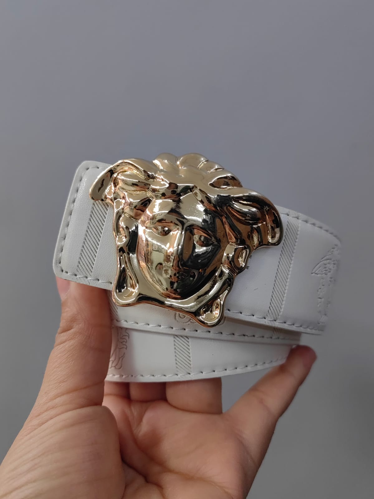 CINTURON VERSACE BLANCA DORADA  - Imagen principal