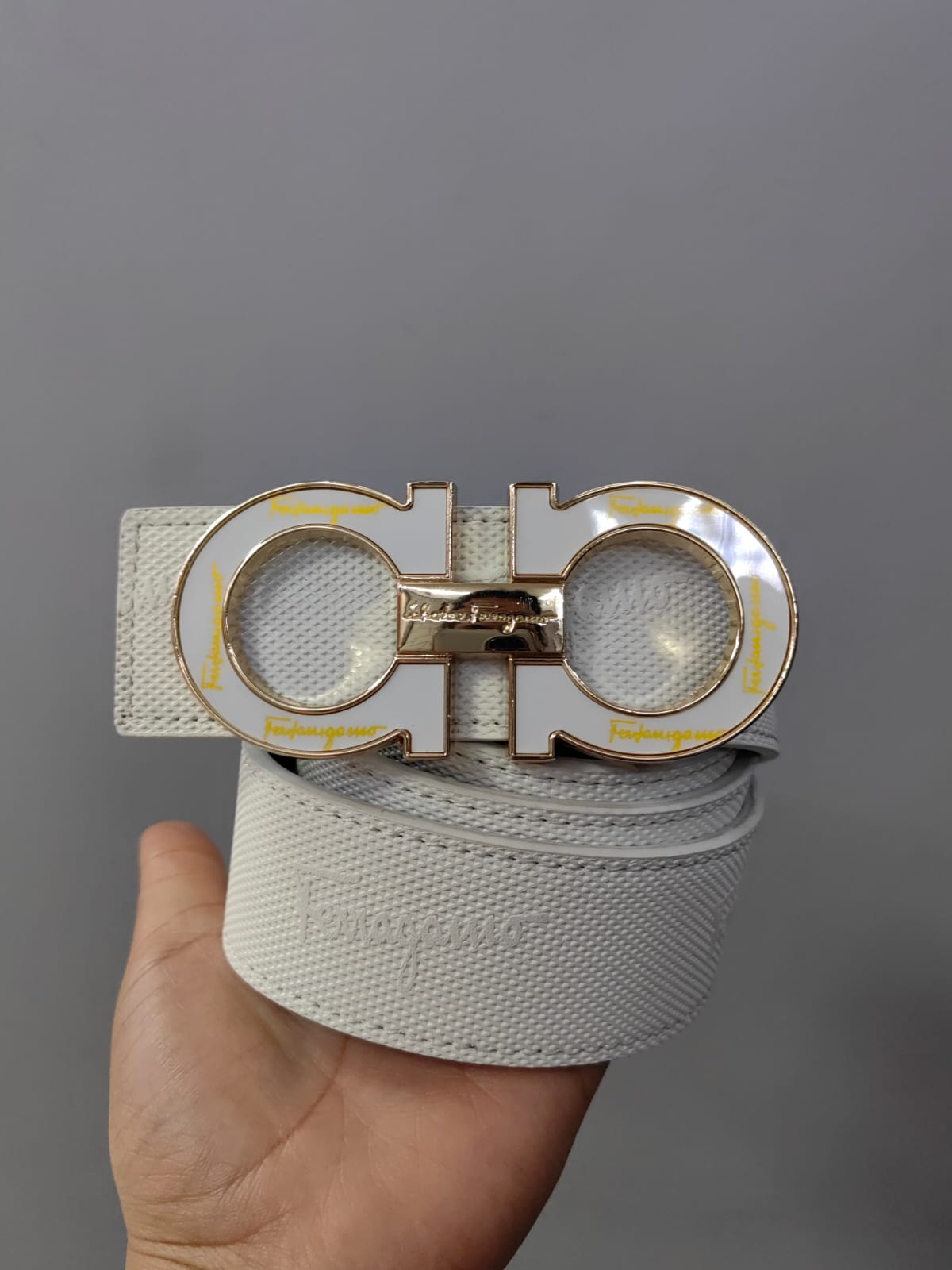 CINTURON FERRAGAMO BLANCO  - Imagen principal