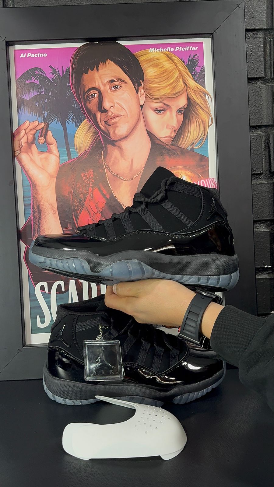 JORDAN RETRO 11 CAP AND GOWN NEGRA  - Imagen principal