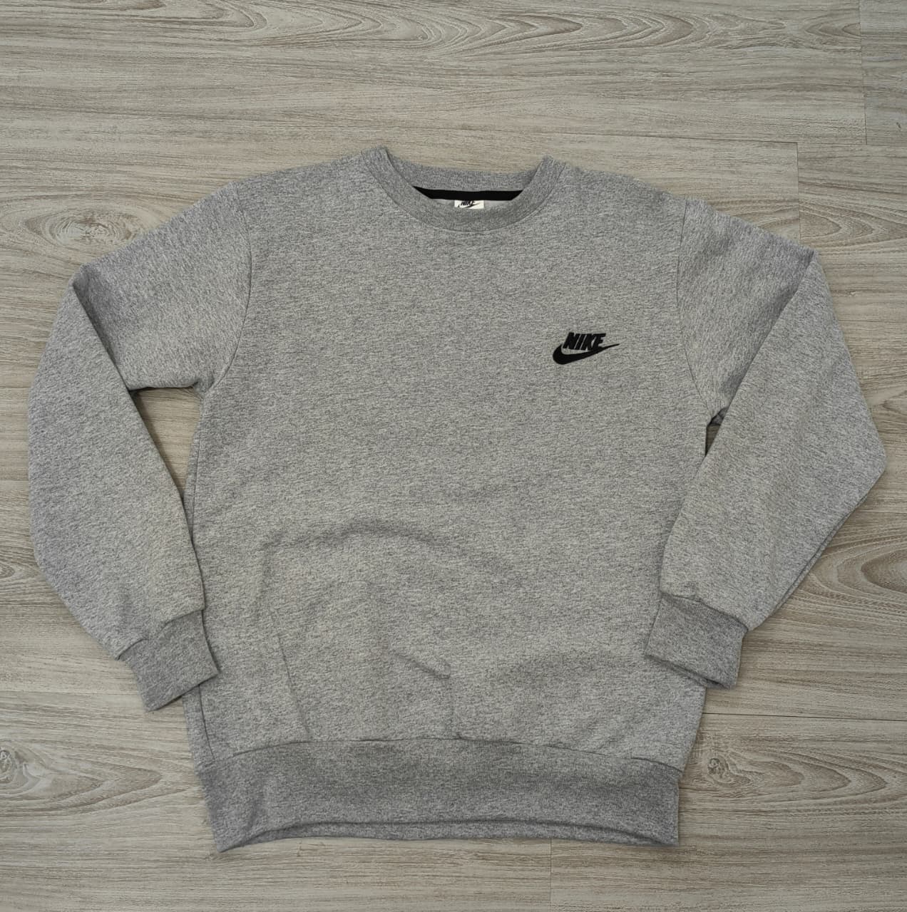 POLERON NIKE GRIS - Imagen principal
