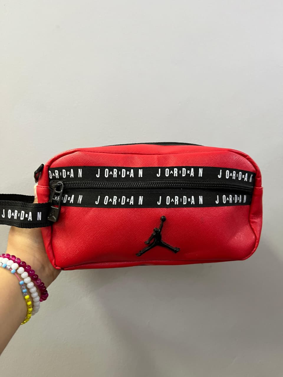 ESTUCHE JORDAN ROJO  - Imagen principal