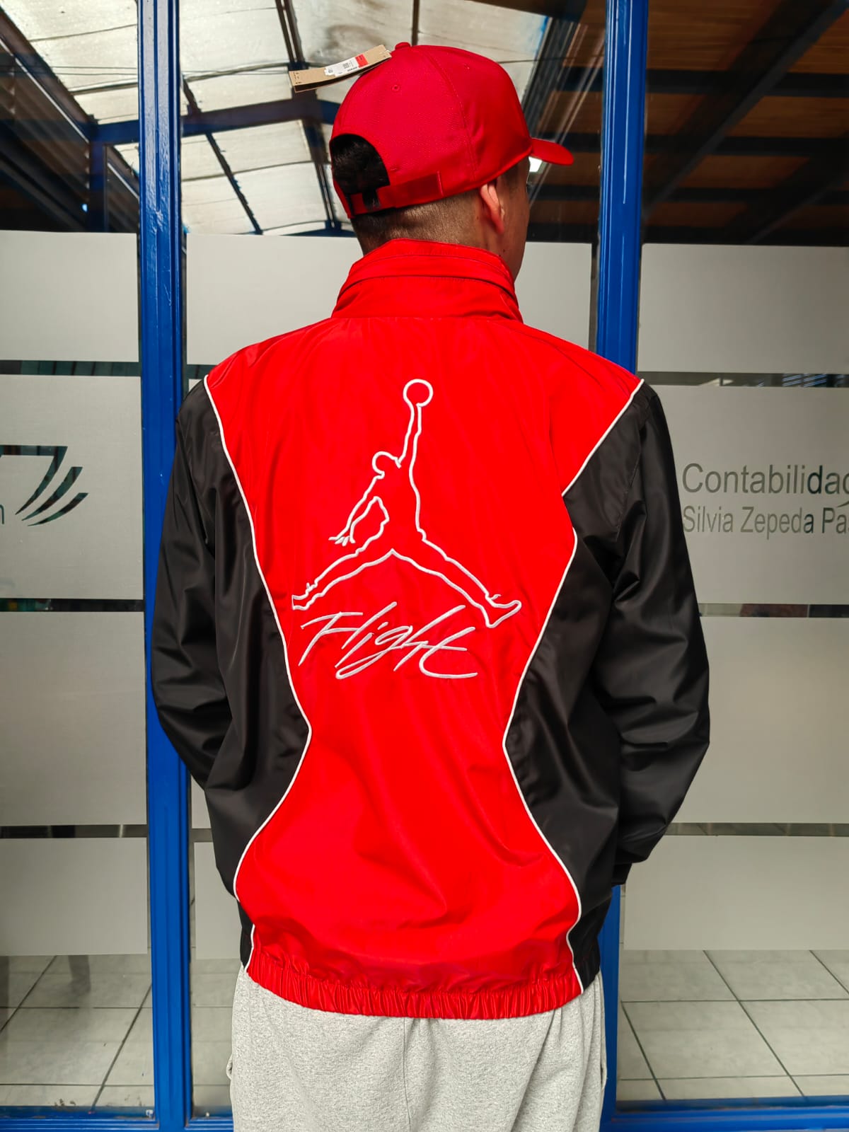 CORTA VIENTO JORDAN ROJA  - Imagen principal