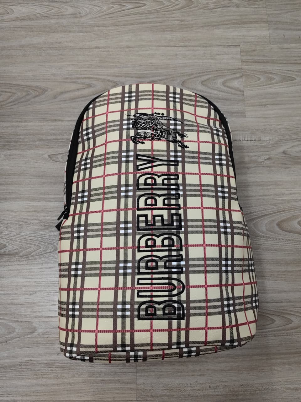 MOCHILA BURBERRY BEIGE  - Imagen principal