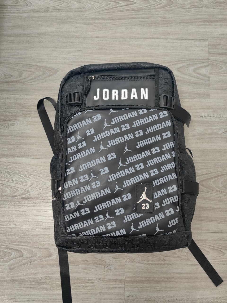 MOCHILA JORDAN 23 NEGRA 