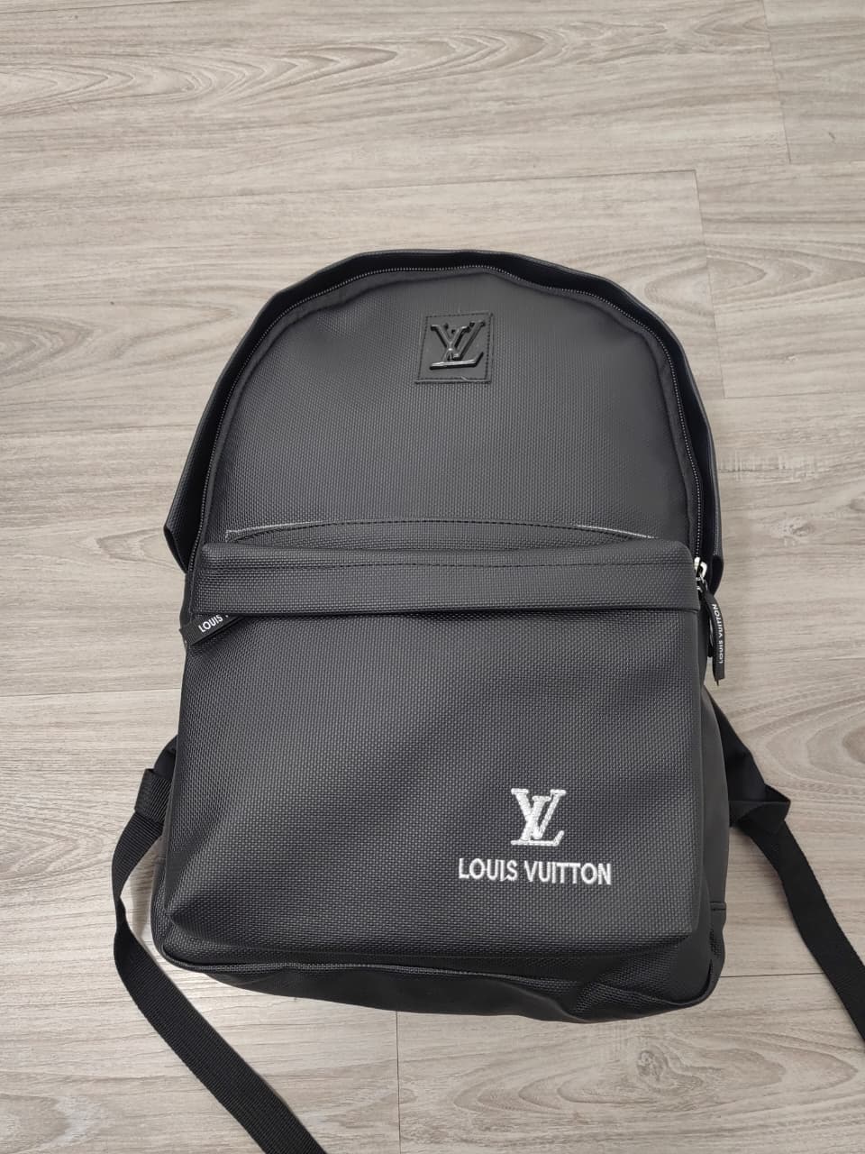 MOCHILA LOUIS VUITTON NEGRA  - Imagen principal