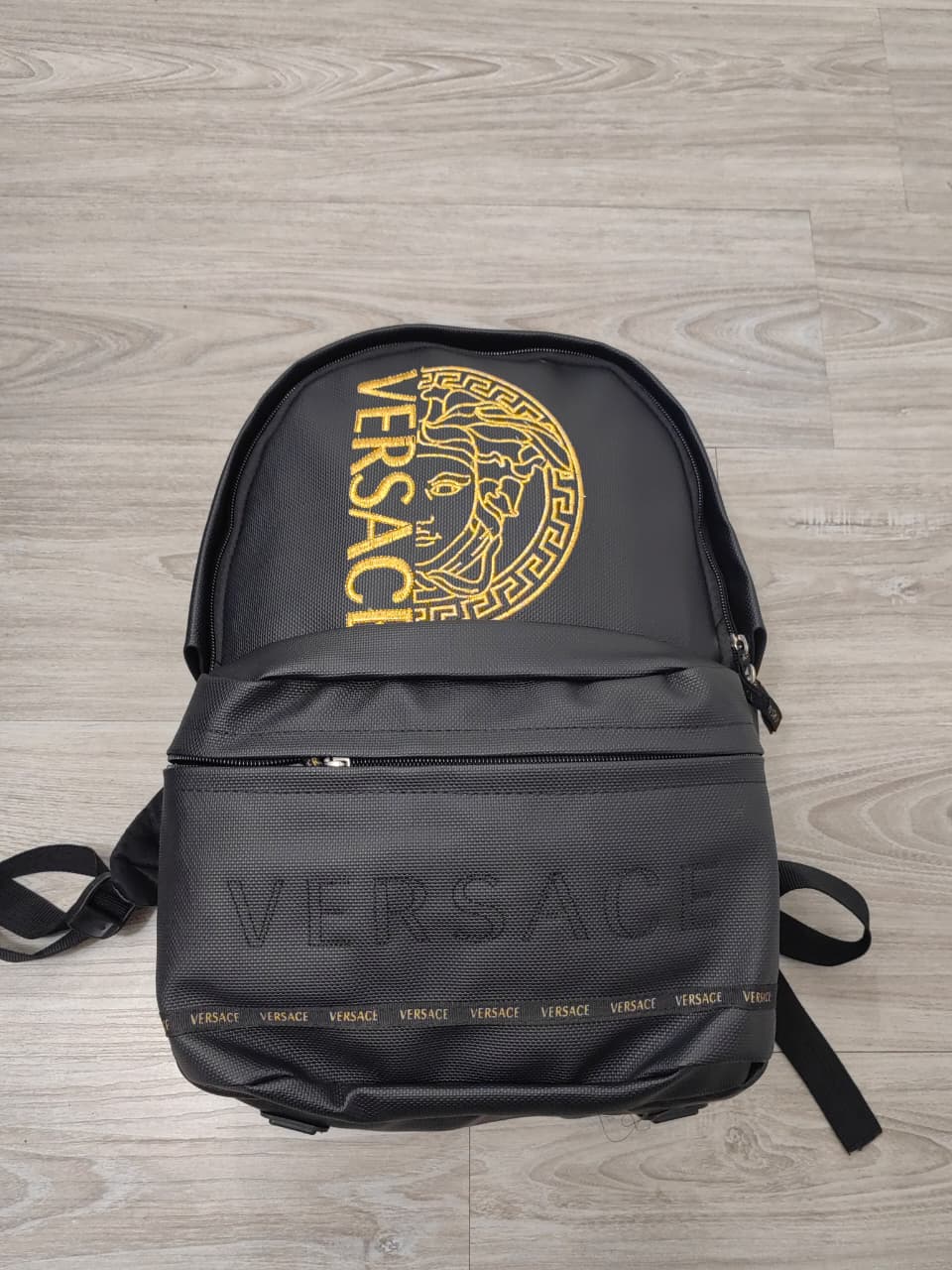 MOCHILA VERSACE NEGRA  - Imagen principal
