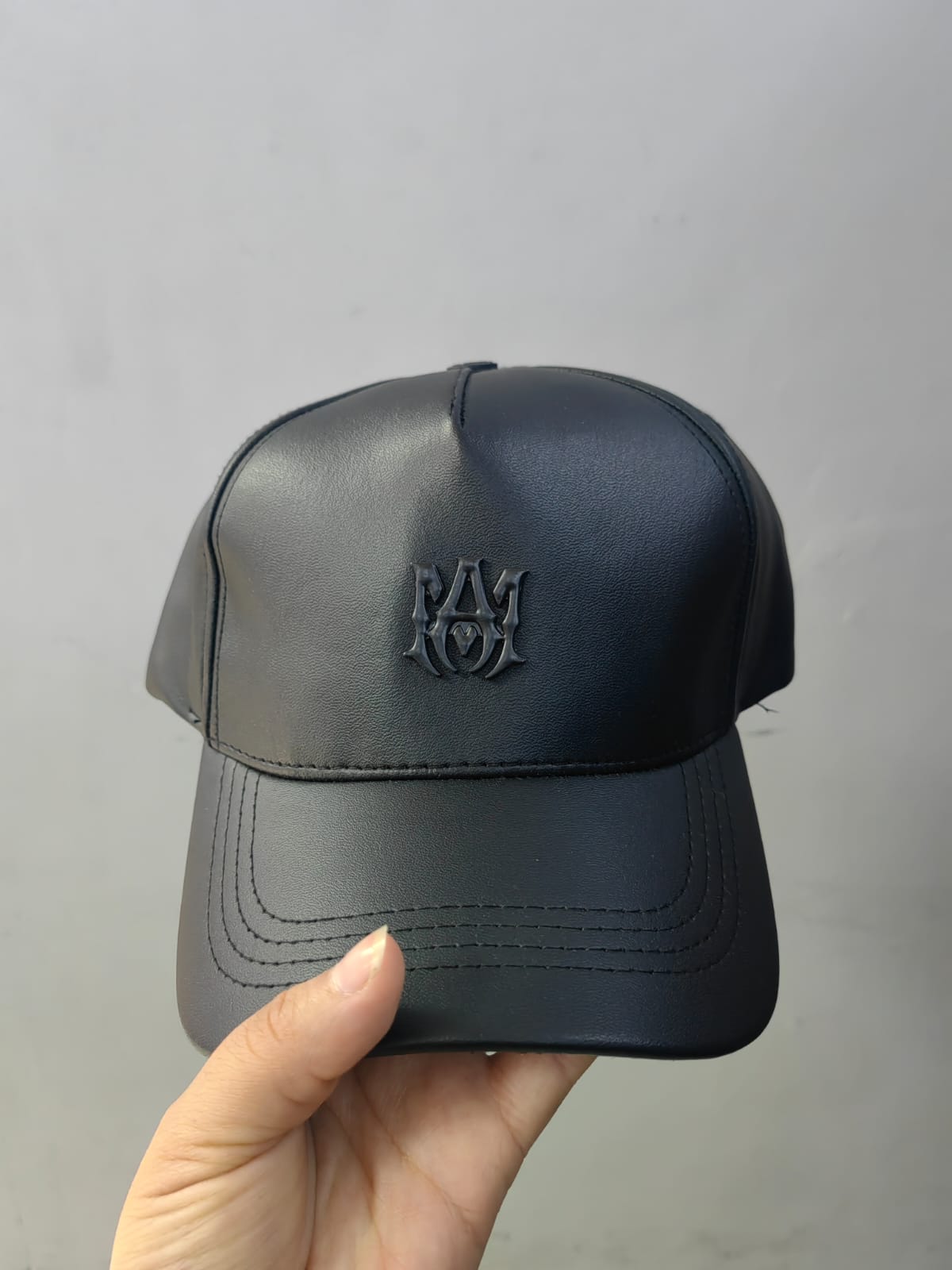 JOCKEY AMIRI ECO CUERO  NEGRO  - Imagen principal