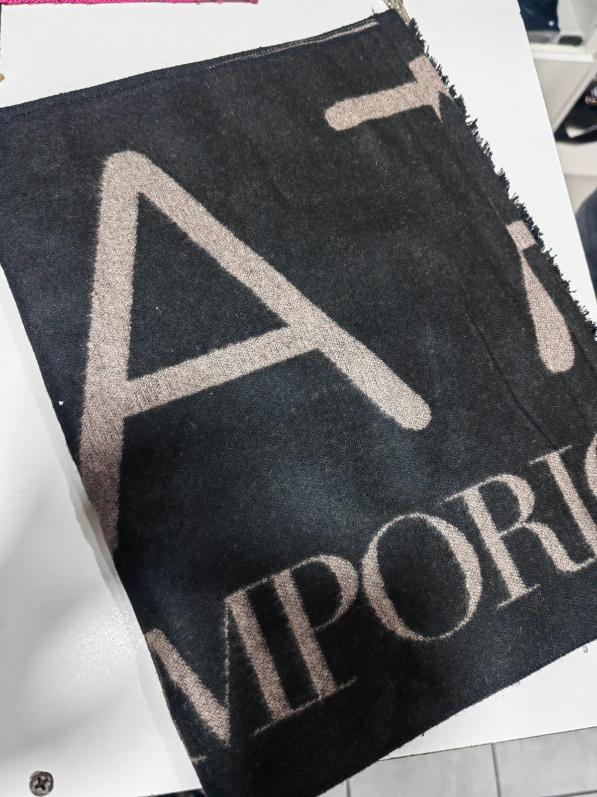 BUFANDA EMPORIO ARMANI  - Imagen principal