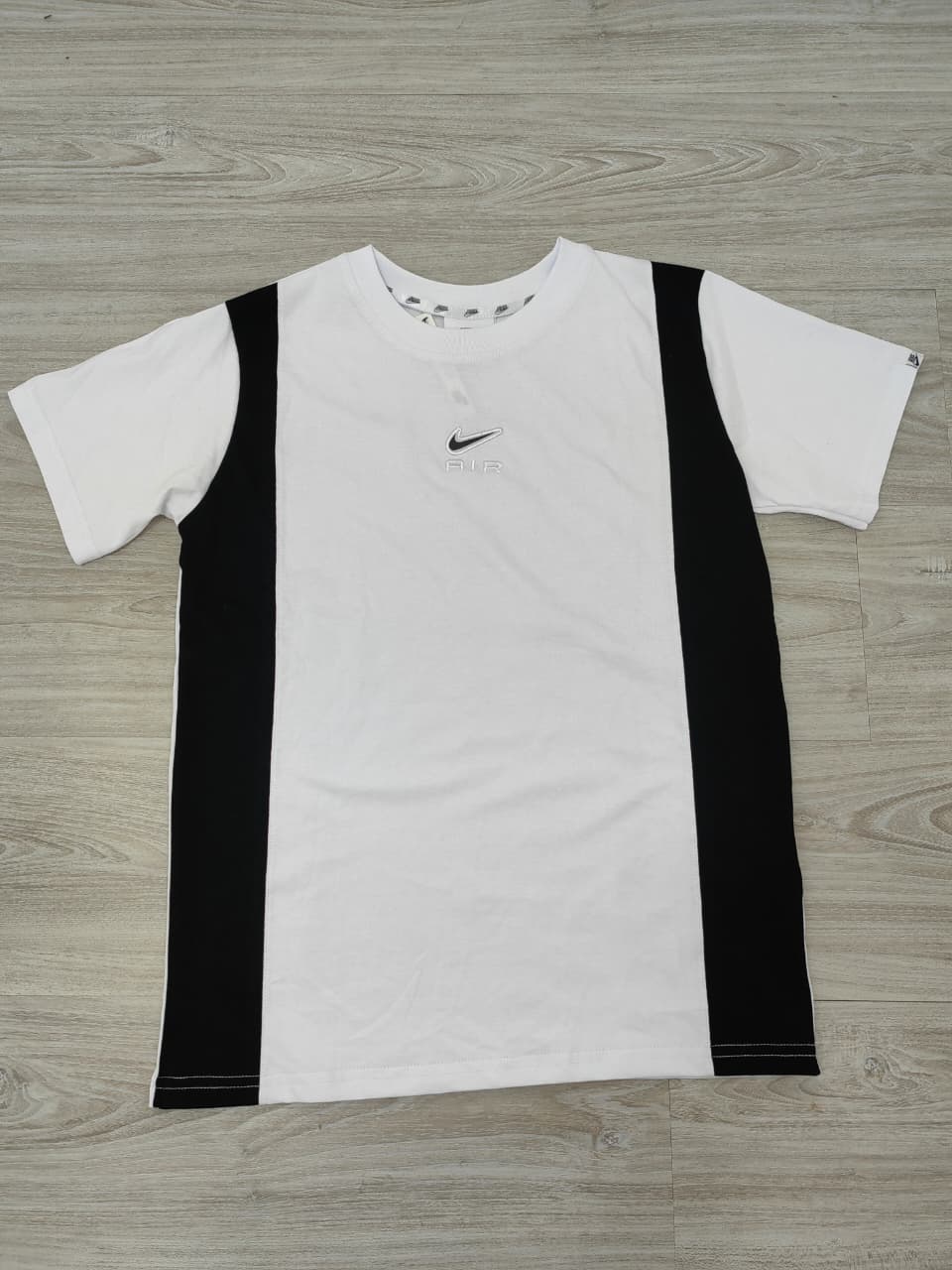 POLERA NIKE AIR BLANCA NEGRO  - Imagen principal