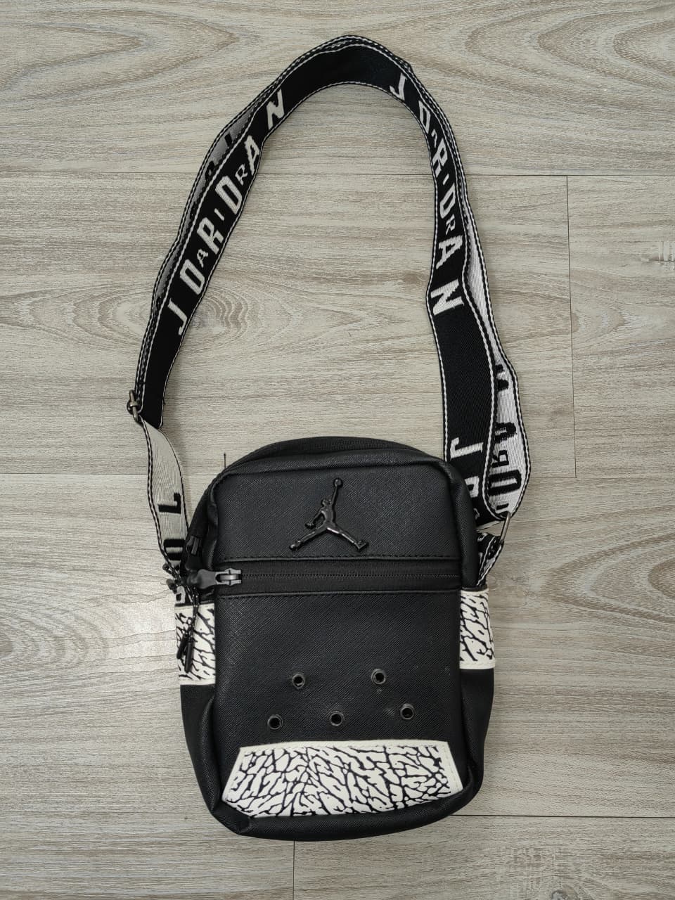 BOLSO JORDAN NEGRO 
