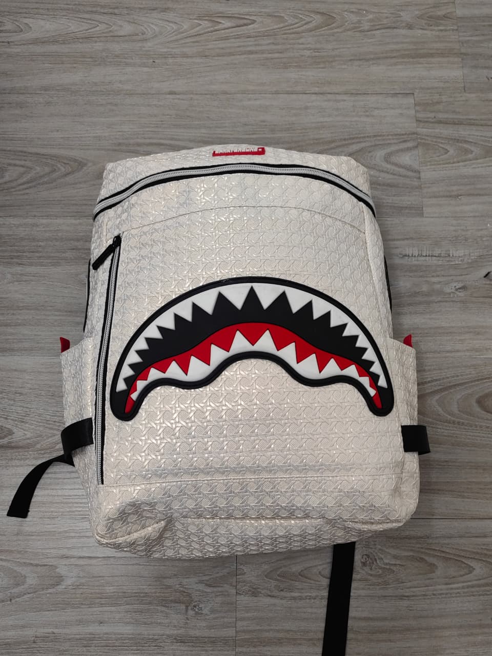 MOCHILA SPRAYGROUND BLANCA  - Imagen principal