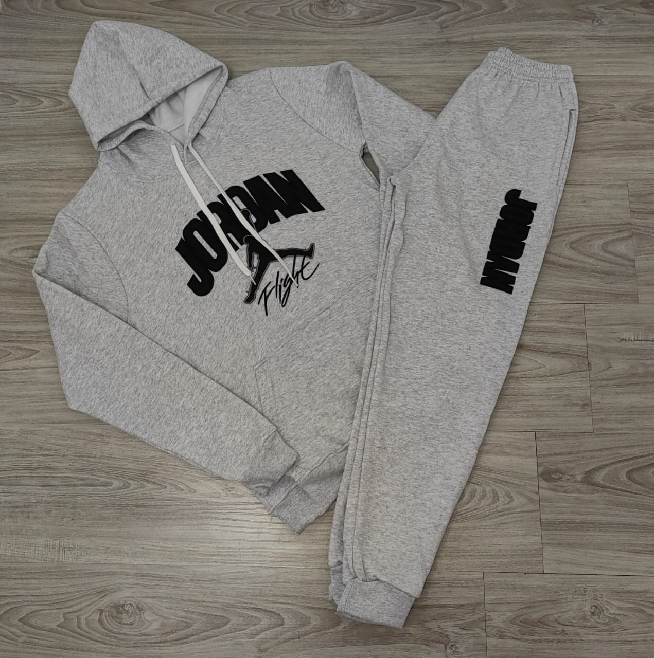 CONJUNTO JORDAN FLIGHT GRIS  - Imagen principal