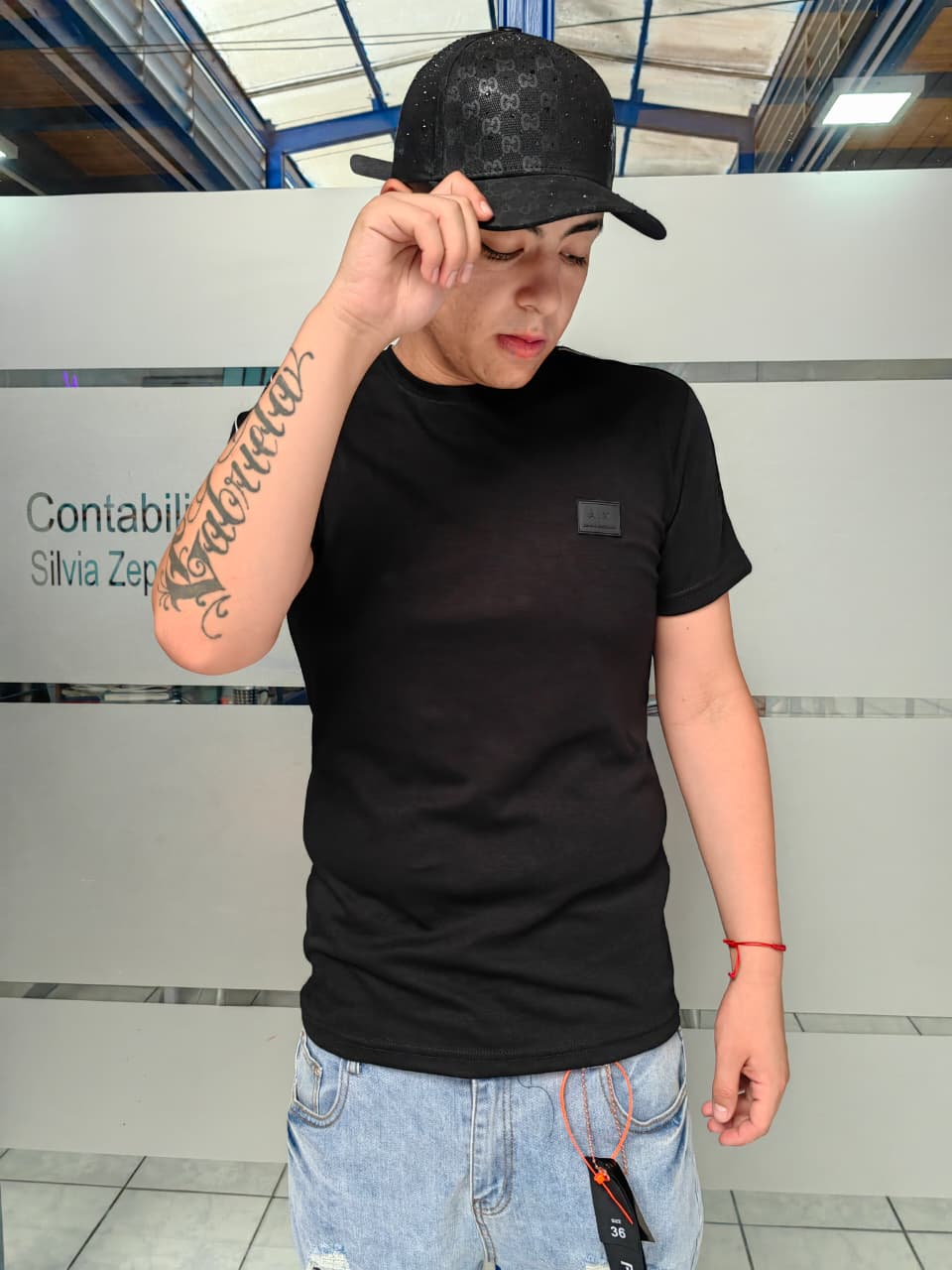 POLERA ARMANI EXCHANGUE NEGRA AX