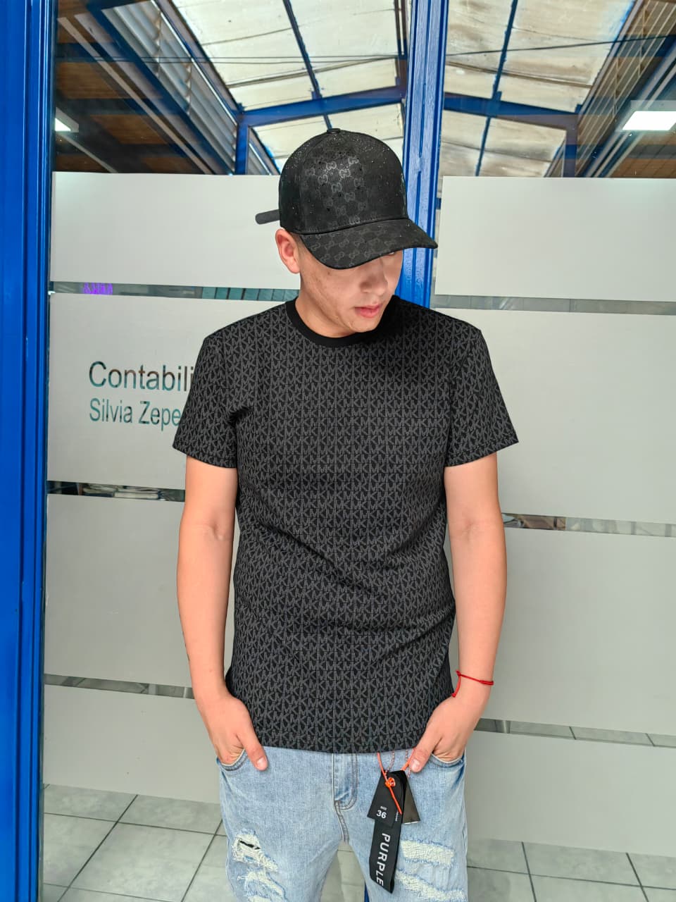 POLERA G5  MICHAEL KORS LETRAS GRIS  - Imagen principal