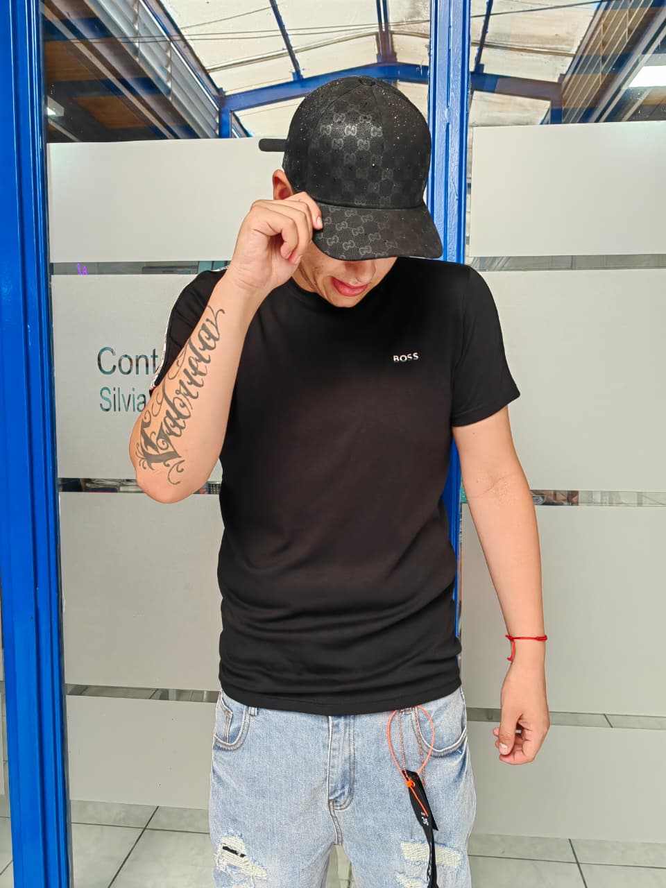 POLERA HUGO BOSS NEGRA 