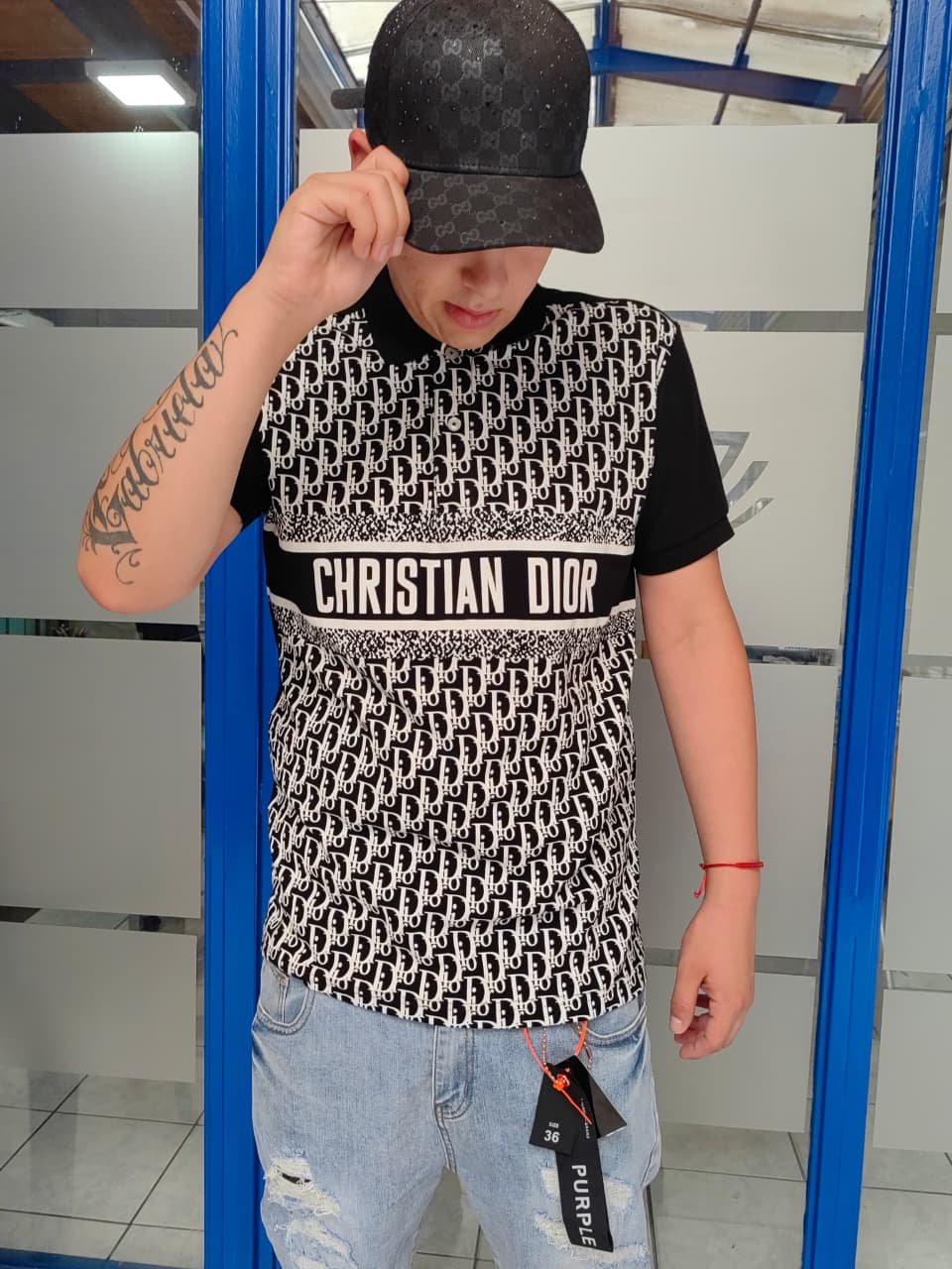 POLERA PIQUE  CHRISTIAN DIOR NEGRA LETRAS  - Imagen principal