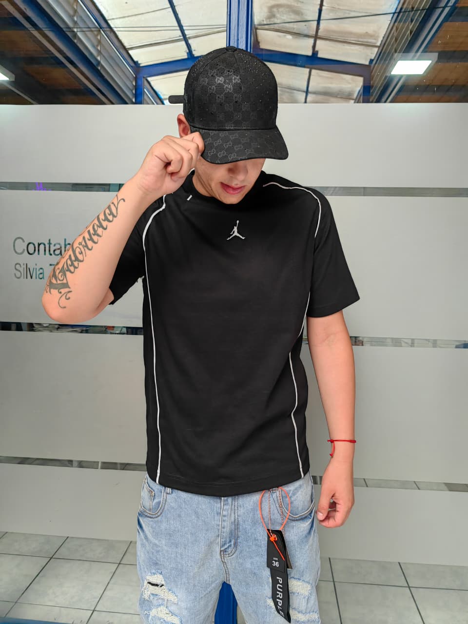 POLERA G5 JORDAN NEGRA LINEAS BLANCA  - Imagen principal