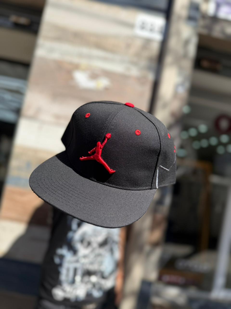 JOCKEY PLANO JORDAN BLACK-RED HOMBRE - Imagen principal