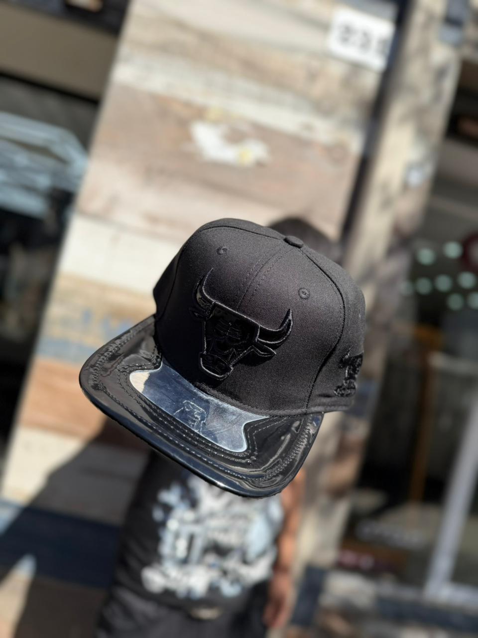 JOCKEY PLANO BULLS NEGRO-GRIS ESPEJO HOMBRE - Imagen principal