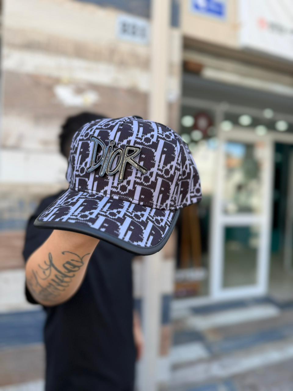 JOCKEY CURVO DIOR BLACK-GRIS LOGO HOMBRE