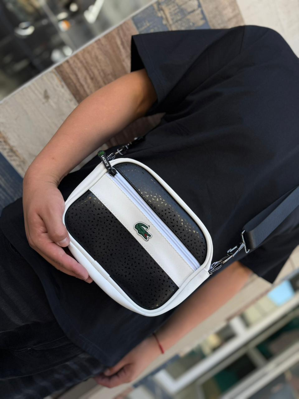 BOLSO LACOSTE NEGRO VERDE  HOMBRE - Imagen principal