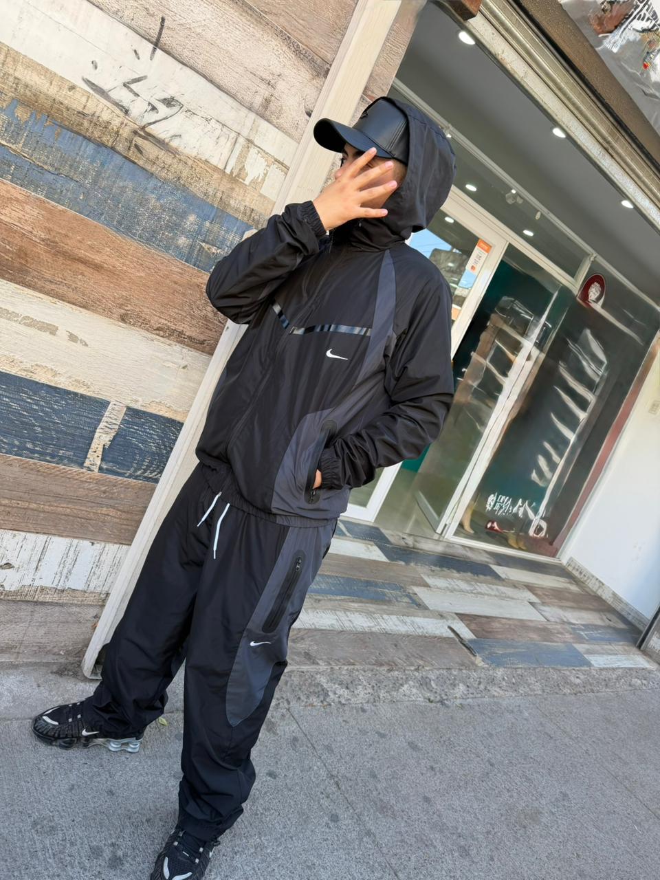 CONJUNTO G5 NIKE NEGRO-GRIS UNISEX - Imagen principal