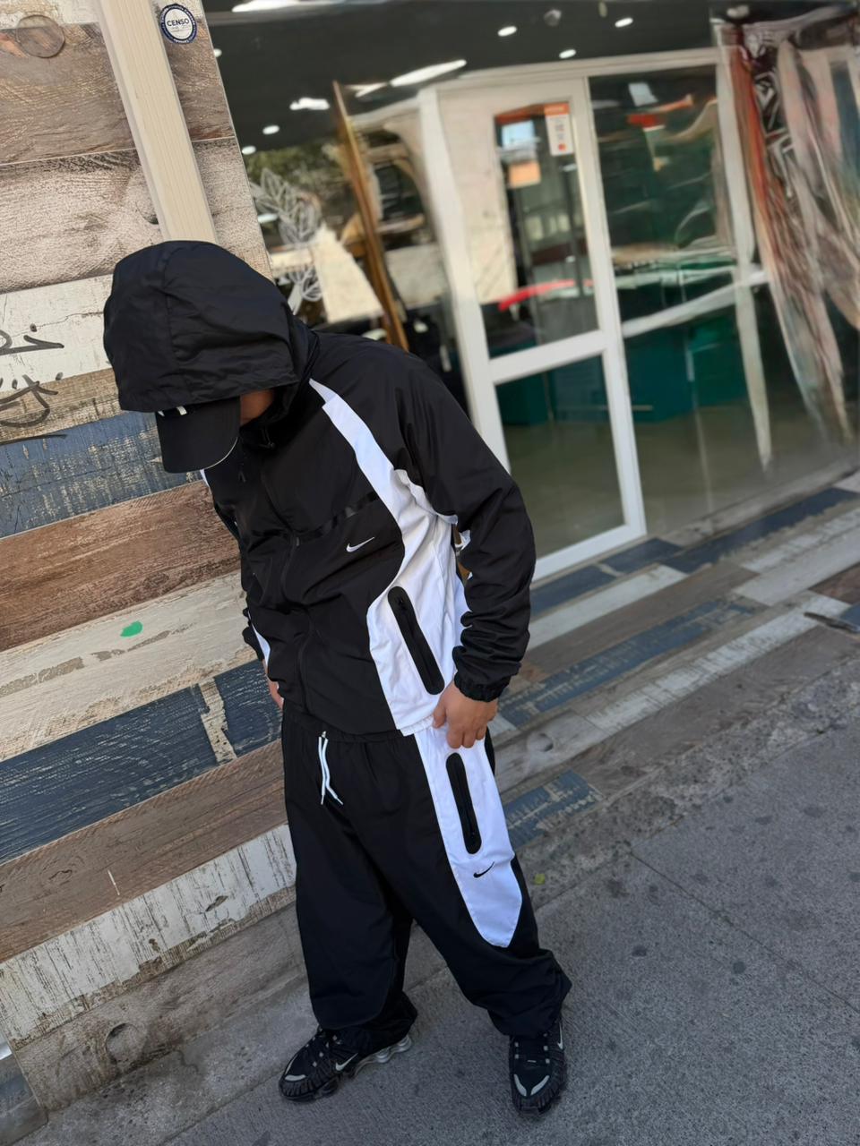 CONJUNTO G5 NIKE BLANCO-NEGRO UNISEX - Imagen principal