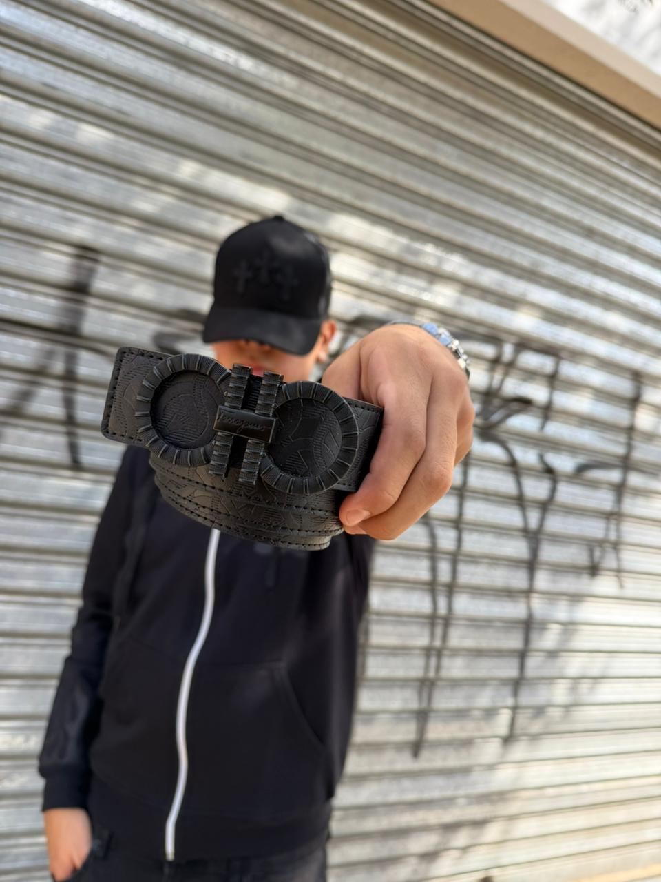 CINTURON FERRAGAMO FULL BLACK  - Imagen principal