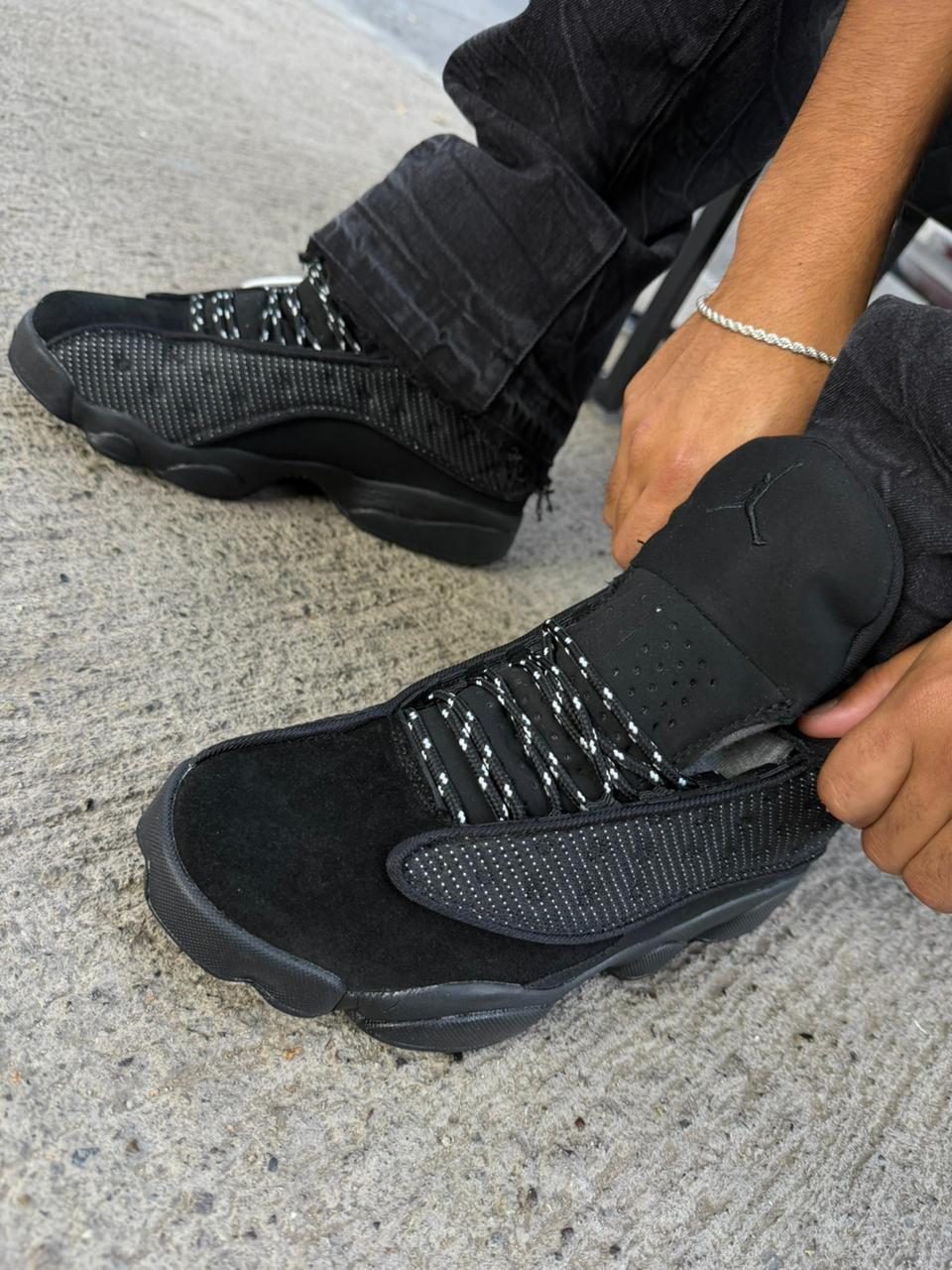 AIR JORDAN RETRO 13 BLACK CAT 